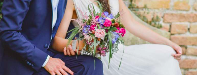 Fiori al polso: la tradizione del corsage - Le Mariage