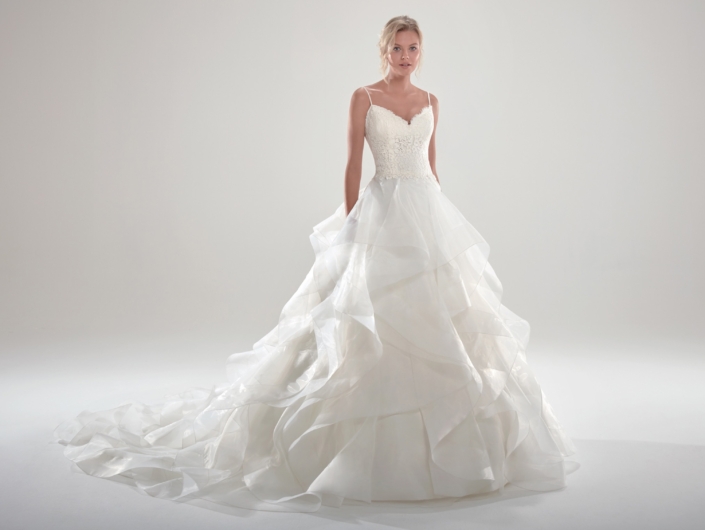 nicole-spose-AUA20181-Aurora-moda-sposa-2020-44
