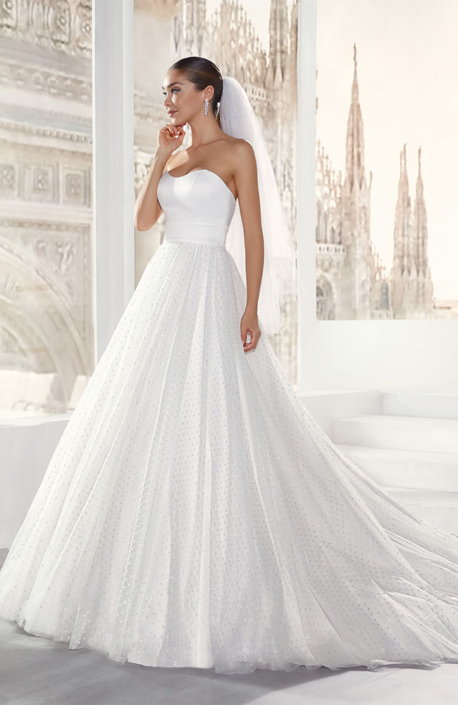 JO12118 A BRIDE