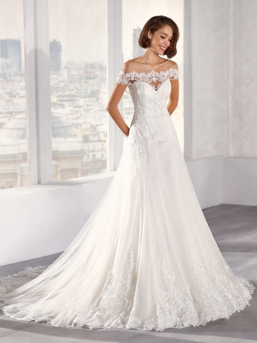 JO12160 A BRIDE